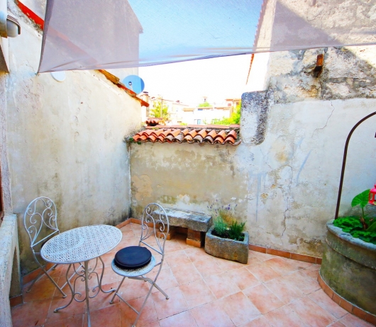 Lovely Studio apartment Damuggia with terrace