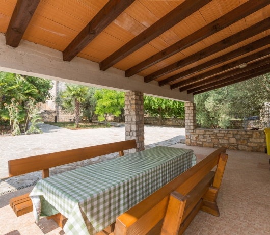 Holiday house ANNA, near the beach with huge private garden