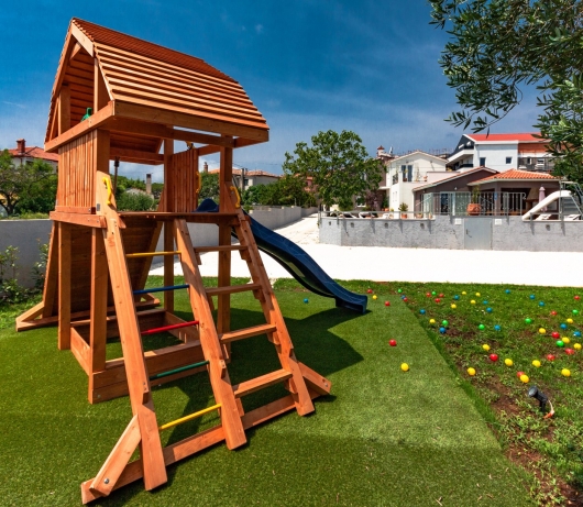 Five bedroom villa Emily with pool in Medulin