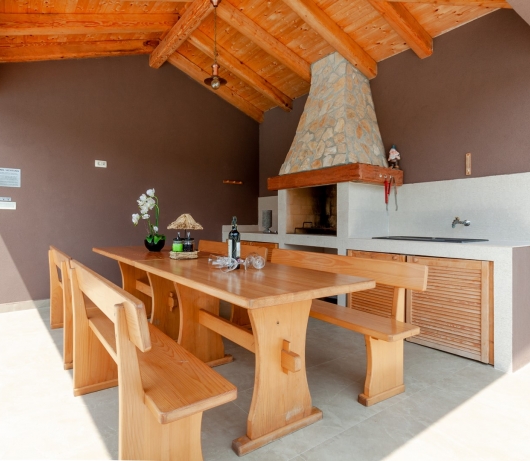 Five bedroom villa Emily with pool in Medulin