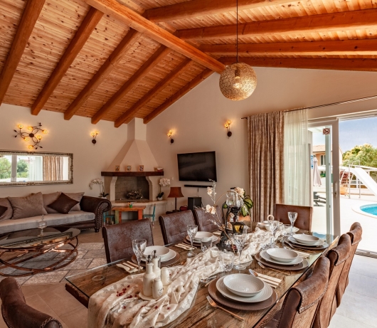 Five bedroom villa Emily with pool in Medulin