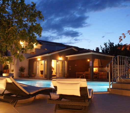 Five bedroom villa Emily with pool in Medulin