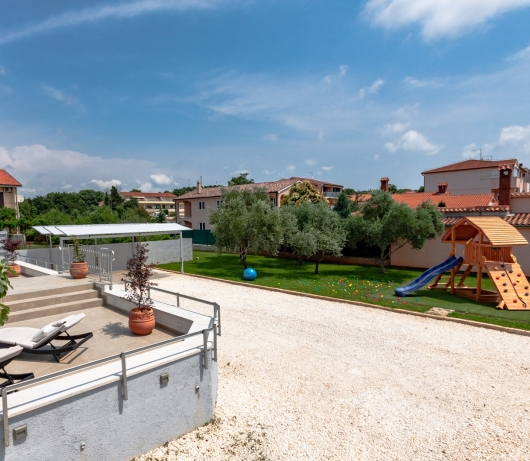 Five bedroom villa Emily with pool in Medulin