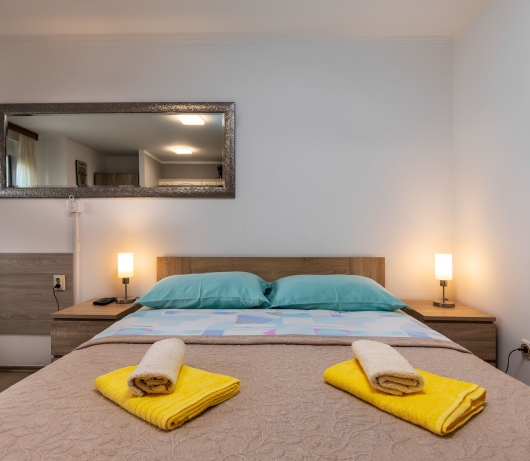 Apartments Kristina / Studio for 3 persons with terrace and private parking