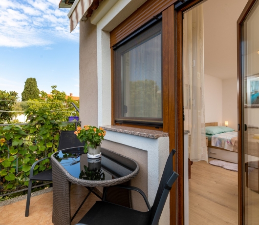 Apartments Kristina / Studio for 3 persons with terrace and private parking