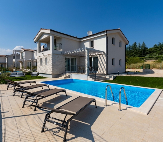 Diminici Villas / NEW 4 bedroom villa with sea view
