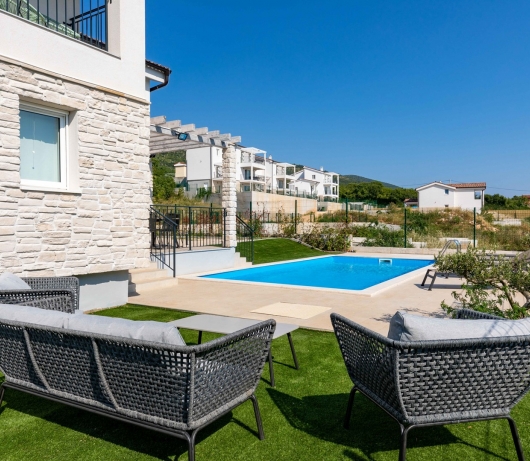 Diminici Villas / NEW 4 bedroom villa with sea view