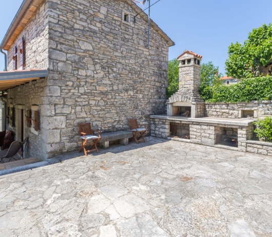 Sweet Home Ana for 3 persons in the countryside near Rovinj with jacuzzi