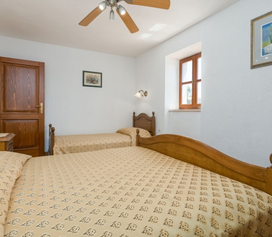 Sweet Home Ana for 3 persons in the countryside near Rovinj with jacuzzi