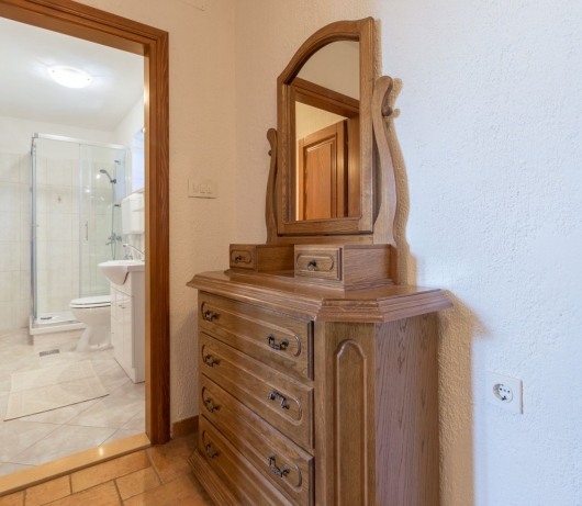 Sweet Home Ana for 3 persons in the countryside near Rovinj with jacuzzi