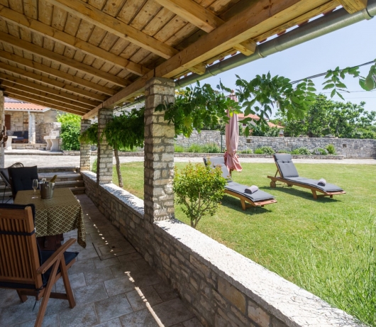 Sweet Home Ana for 3 persons in the countryside near Rovinj with jacuzzi