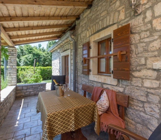 Sweet Home Ana for 3 persons in the countryside near Rovinj with jacuzzi