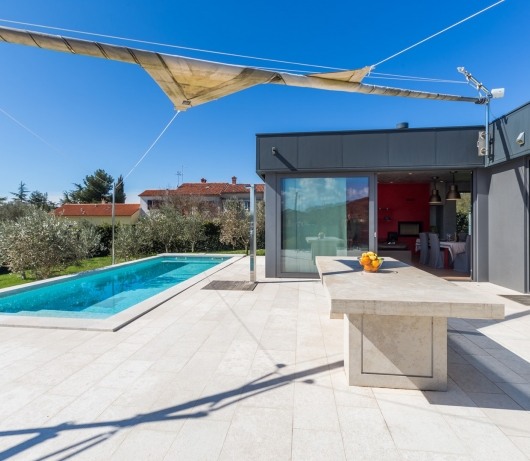 Villa with pool and private garden in Rovinj