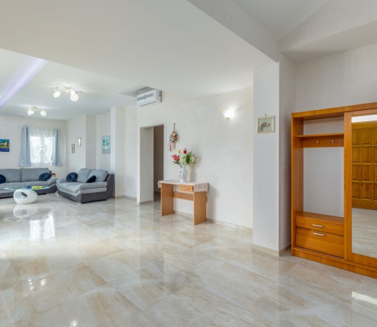 Delightful villa with pool for 6 persons