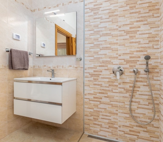 Delightful villa with pool for 6 persons