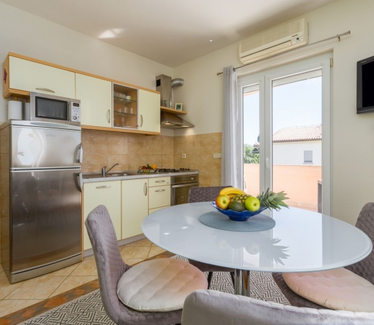Apartment Beni with terrace in Medulin