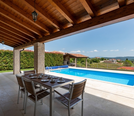 Villa Vor Ort