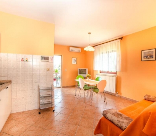 Guest House Marica, one-bedroom apartment with terrace A1