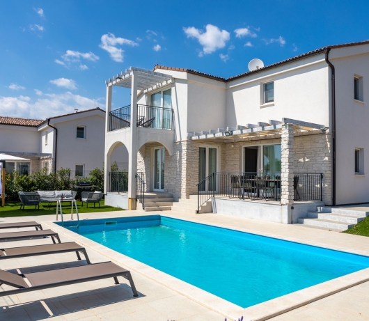 Diminici Villas / 4 bedroom villa with sea view 13B