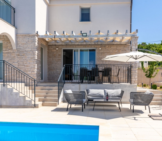 Diminici Villas / 4 bedroom villa with pool and sea view 21B