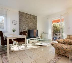 EventHouse / Two-bedroom apartment with balcony and BBQ area A2