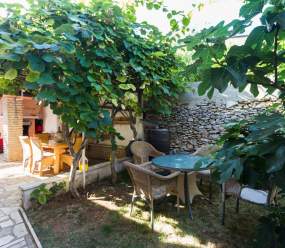 EventHouse / Two-bedroom apartment with balcony and BBQ area A2