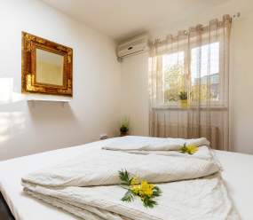 EventHouse / Two-bedroom apartment with balcony and BBQ area A2