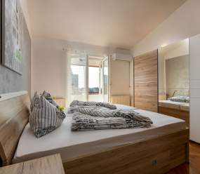 EventHouse / Two-bedroom apartment with balcony and BBQ area A3