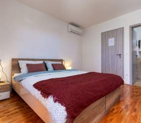Rovinj City Studio/ App with balcony, parking, kitchenette for couples A1