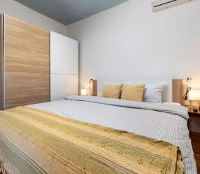 Rovinj City Studio/App with balcony, parking, kitchenette for couples A2