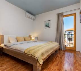 Rovinj City Studio/App with balcony, parking, kitchenette for couples A2