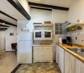 Rustic holiday house with jacuzzi / 4 Seasons