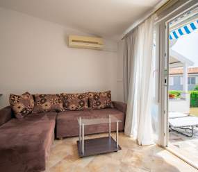 Apartments Betty / Comfort Studio for 2 persons near beach