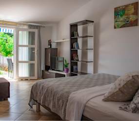 Apartments Betty / Comfort Studio for 2 persons near beach