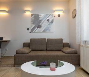 EventHouse / Two-bedroom apartment with balcony and BBQ area A1
