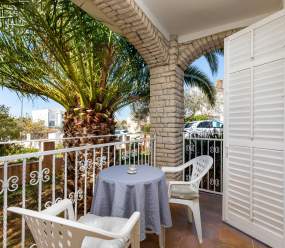 EventHouse / Two-bedroom apartment with balcony and BBQ area A1