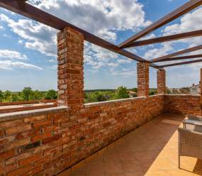 Rustic Villa Lara with pool
