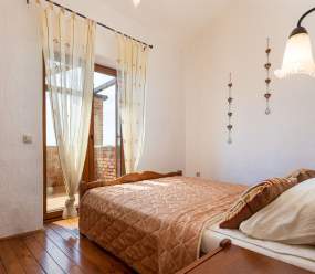 Rustic Villa Lara with pool