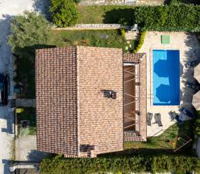 Rustic Villa Lara with pool