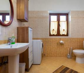 Rustic Villa Lara with pool