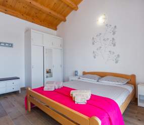 Villa Violetta con piscina e giardino