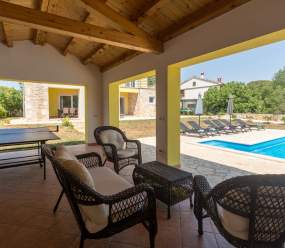 Villa Violetta con piscina e giardino