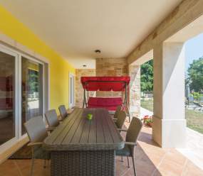 Villa Violetta con piscina e giardino