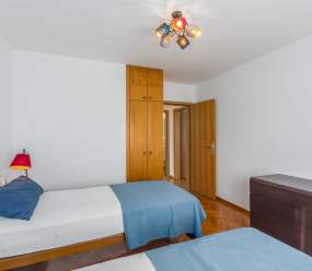 Elegant two-bedroom apartment with terrace in Rovinj