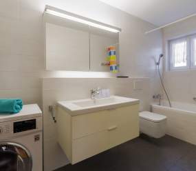 Elegant two-bedroom apartment with terrace in Rovinj