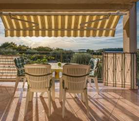Apartments Fiorela / Comfort apartment with sea view