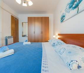 Apartments Fiorela / Comfort apartment with sea view