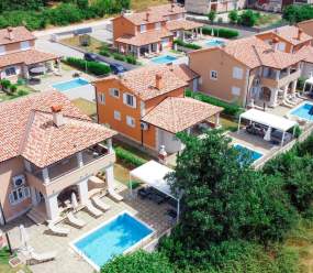 Villas resort a Pula / Villa di lusso con piscina privata 13D