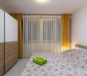 Family apartments Medulin / A3 Light two-bedroom apartment with shared pool and parking 