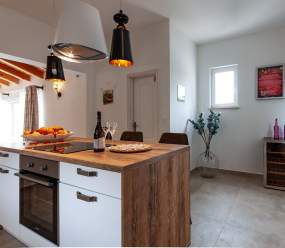 Five bedroom villa Emily with pool in Medulin
